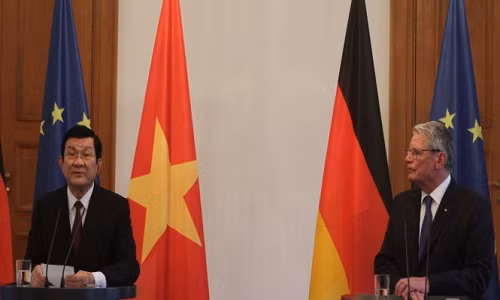 ​Lanh dao Viet-Duc lo ngai viec ton tao bai da o bien Dong