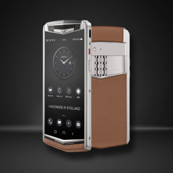 Vertu Aster P gây ấn tượng ngay ở cái nhìn đầu tiên với thiết kế trẻ trung và hiện đại nhờ vào việc sử dụng hợp chất Titanium cấp độ 5 cho phần vỏ, một chất liệu thường thấy trong ngành công nghiệp hàng không vũ trụ.