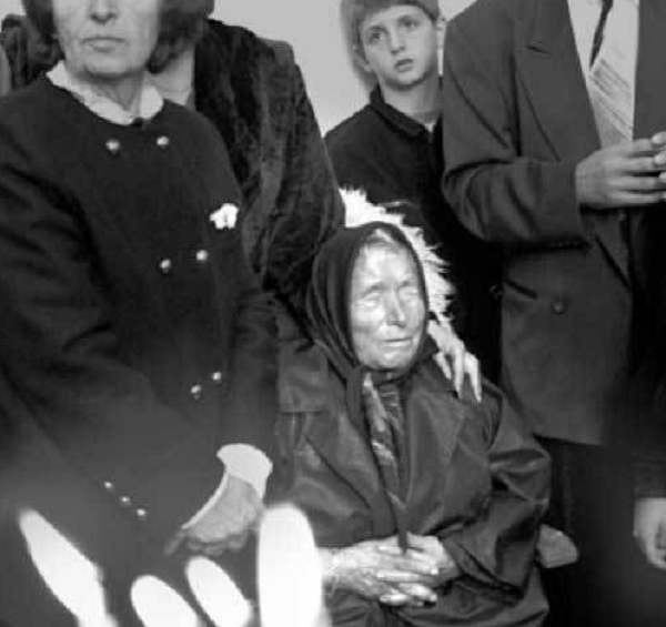 Không ai có thể khẳng định chắc chắn bà Vanga thực sự thay đổi giọng nói từ phụ nữ sang đàn ông. Vì vậy, đến nay, đây vẫn là một bí ẩn lớn.