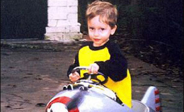 Cậu bé cũng biết chi tiết về máy bay của Thế chiến II và điều này là bất khả thi với một cậu bé. James cũng nhấn mạnh rằng kiếp trước của mình đã từng bay trên một con tàu có tên Natoma, điều này đã phát hiện ra đúng là một tàu sân bay có tên USS Natoma.