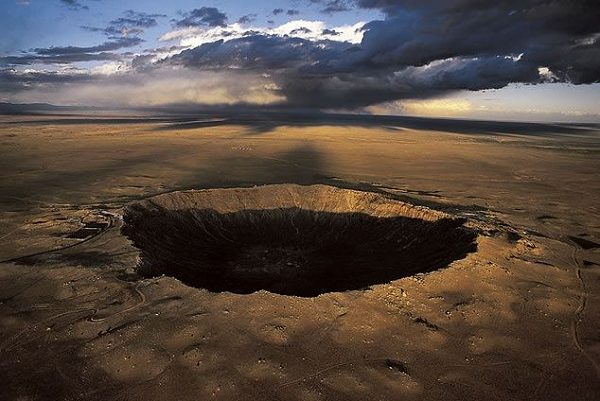 Điều thú vị là du khách sẽ có cơ hội tận mắt chiêm ngưỡng thiên thạch nặng 637 pound được tìm thấy trong khu vực, cũng như các mảnh vỡ của miệng núi lửa thiên thạch được tìm thấy ở Arizona.