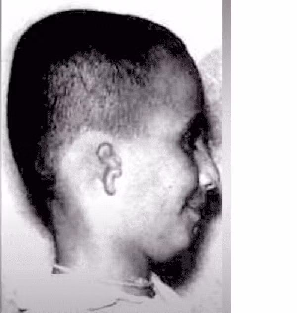 Sinh ra và lớn lên ở làng Sarkonak, thuộc Thổ Nhĩ Kỳ, Semih Tutusmus được dư luận thế giới biết đến nhiều khi tuyên bố nhớ như in cuộc sống kiếp trước.