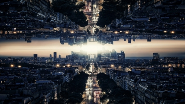 Các tương tác vật lý nhìn chung đều tuân theo “quy luật đối xứng” này, nhưng người ta chưa bao giờ thấy sự vi phạm đồng thời các quy luật đó. Bởi vậy, các nhà nghiên cứu cho rằng, vì tính đối xứng này là đúng đối với các tương tác, thì nó cũng đúng đối với toàn bộ vũ trụ.