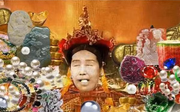 Trước khi Từ Hi Thái hậu qua đời, bà được chẩn đoán mắc bệnh kiết lỵ. Lão Phật gia uống bao nhiêu thuốc thang bệnh tình cũng không thể thuyên giảm, mất nước và máu rất nhiều.