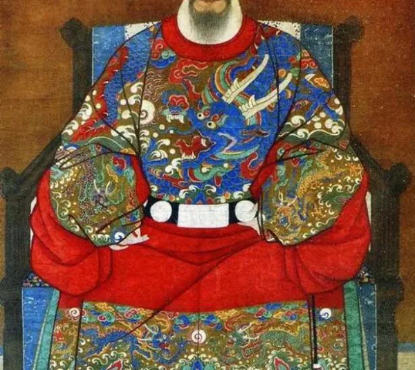 Áo mãng làm giống áo rồng, gần gũi với bậc chí tôn nhưng ít hơn một ngón. Mãng bào là trang phục quan lại Trung Quốc thời xưa, vị trí chỉ dưới long bào của vua.