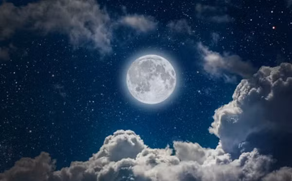 Đến ngày nay, vẫn có rất nhiều người tin và đưa ra bằng chứng về sự xuất hiện của người ngoài hành tinh trên Mặt Trăng.