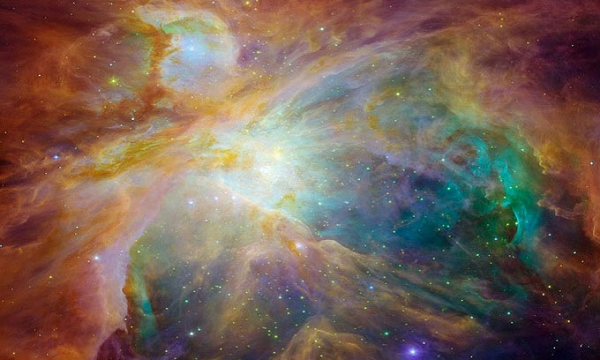 Đại Tinh Vân ở Orion có thể được nhìn thấy bằng mắt thường, nằm gần vành đai dễ nhận dạng của ba ngôi sao trong chòm sao Orion nổi tiếng.