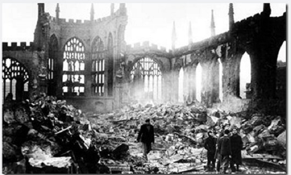 Câu chuyện về du hành thời gian thứ ba xảy ra với phóng viên J. Bernard Hutton và nhiếp ảnh gia Joachim Brandt. Hai người họ được cử đến xưởng đóng tàu ở Hamburg, Đức. Sau khi hoàn thành xong nhiệm vụ, chuẩn bị rời khỏi xưởng đóng tàu thì họ nghe thấy tiếng động cơ máy bay và thấy một bầu trời đầy những chiếc máy bay ném bom RAF của Anh, loại máy bay hiện đại mà vào thời điểm đó họ chưa từng thấy bao giờ.