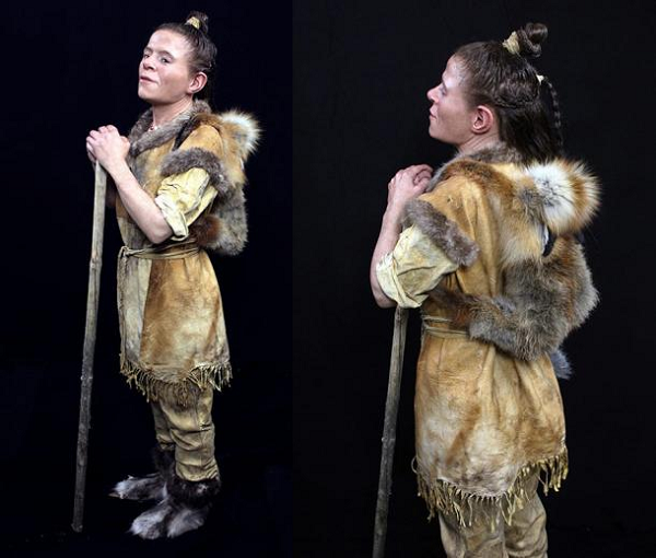 Vào năm 2020, những người phụ trách tại Bảo tàng Vasternorrlands đã liên hệ với ông Oscar Nilsson, người được biết đến là một chuyên gia, nhà tiên phong trong lĩnh vực khảo cổ học tái tạo. Trong 20 năm qua, ông chính là người đã tái tạo những khuôn mặt của hơn 100 người cổ đại. Để có thể tái tạo lại khuôn mặt của người phụ nữ thời đồ đá, đầu tiên, ông Oscar Nilsson tiến hành quét và tạo ra bản sao có kích thước giống như thật với hộp sọ của người này.