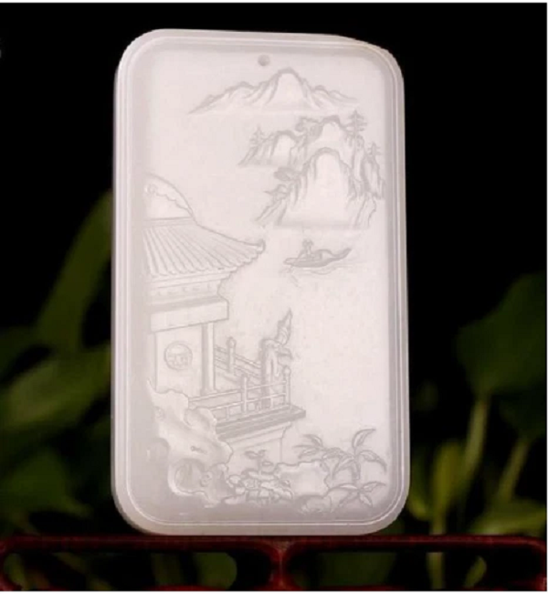 Dân làng xung quanh chạy tới xem tuy nhiên không ai rõ nguồn gốc thực sự của tảng đá. Người nông dân quyết định mời các nhà khảo cổ của Phòng Di tích Văn hóa Địa phương tới kiểm định.