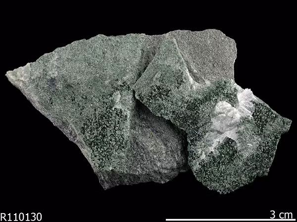 Có thể mô tả Trái đất lúc ấy như một quả cầu lửa khổng lồ, hàng ngày luôn phải đón nhận các va chạm từ các sao chổi, thiên thạch và tiểu hành tinh bay ngang nên đã tạo ra một bầu không khí nóng rực bao phủ hành tinh chúng ta khi mới chỉ vừa được hình thành không lâu trước đó.