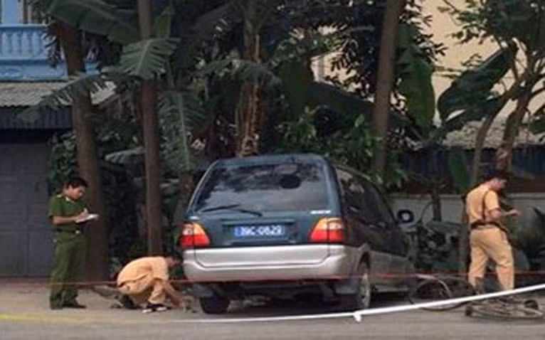 Lai xe bien xanh dam 5 HS thuong vong phai chiu an 15 nam?