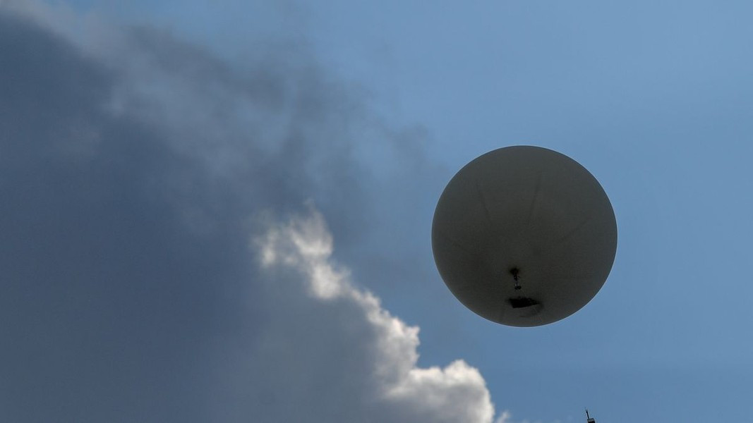 Từ ngày 11/8 đến 14/9/1975, quân đội Liên Xô phát hiện 11 khí cầu trôi nổi trên bầu trời ở độ cao 12-14 km.
