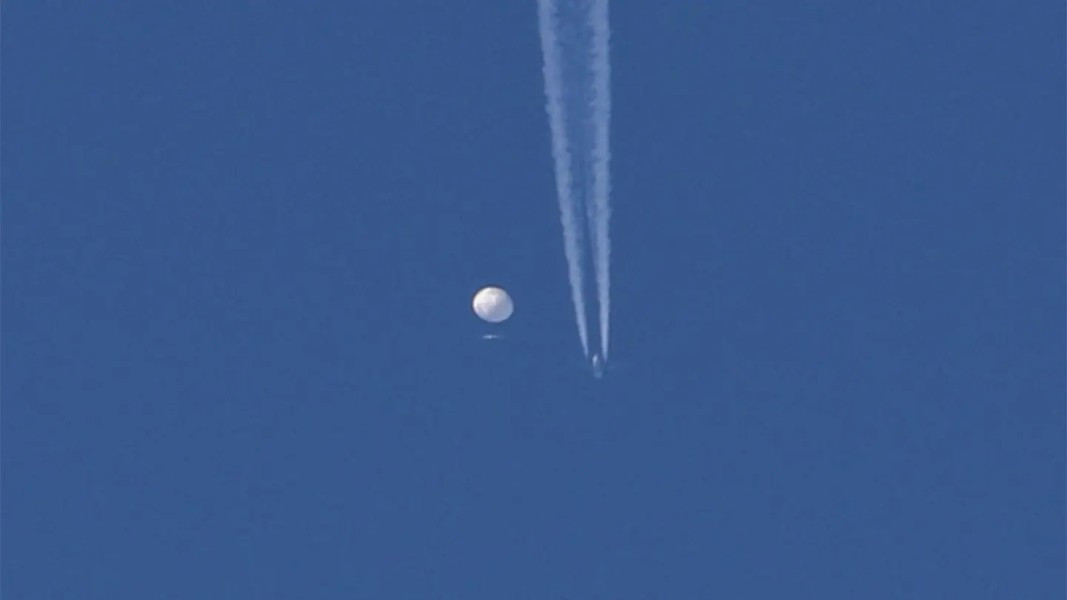 Một số khí cầu đã bay vào sâu tới hơn 1.900 km trên lãnh thổ nước này, trong khi tên lửa phòng không và tiêm kích của Liên Xô tỏ ra không hiệu quả với nhiệm vụ đánh chặn các vật thể đó.