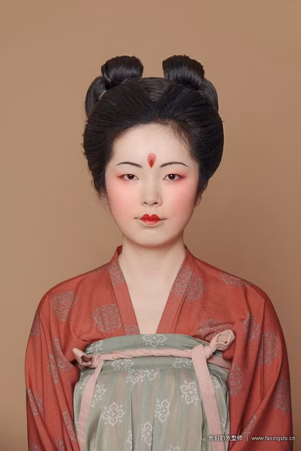 Ngo ngang ve dep thuc cua phu nu thoi Vo Tac Thien-Hinh-5