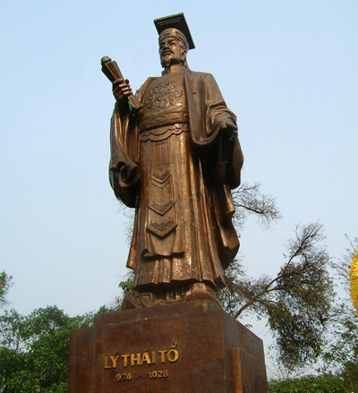 Bi an nguoi vo duoc Ly Cong Uan doi dai dac biet