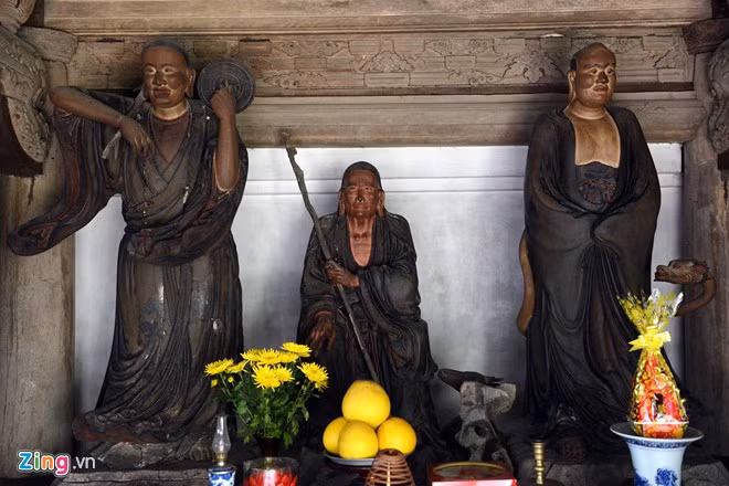 Chùa Tây Phương với bộ tượng La Hán điển hình nhất của nghệ thuật điêu khắc Việt Nam thế kỷ 18 đã là một công trình tôn giáo đặc sắc tiêu biểu cho mỹ thuật Việt Nam thời Hậu Lê.