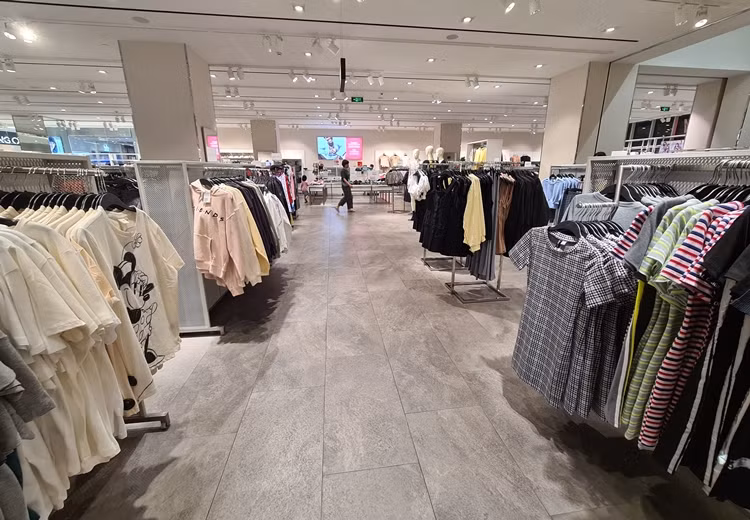 Khung cảnh đìu hiu.