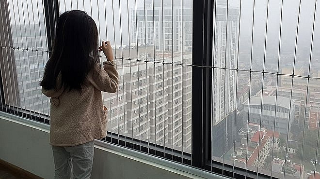 Hiem hoa tu cua so, ban cong nha chung cu: CDT co phai chiu trach nhiem?-Hinh-2