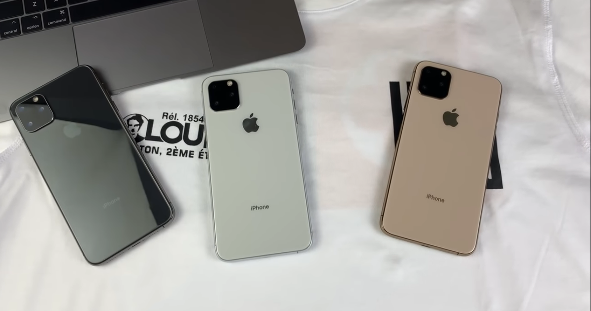 Nhiều người còn đồn đoán, những thông tin và hình ảnh rò rỉ này đều là chiêu trò nằm trong kế hoạch PR sản phẩm mới của nhà Táo. Apple chủ động để lộ các mẫu điện thoại iPhone mới, khiến thông tin phủ rộng khắp mạng internet và hướng sự tò mò của người dùng tới các sản phẩm sắp ra mắt.