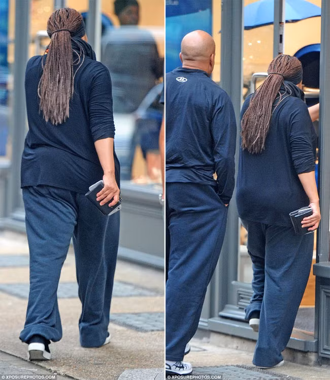 Nếu chỉ nhìn từ phía sau, sẽ khó có thể nhận ra đây là nữ ca sĩ nổi tiếng thế giới.