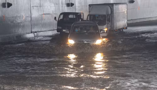 Lanh dao Khu 2 noi gi ve su co “oto lop ngop qua ham chui” My Thuy?-Hinh-3