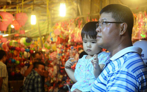TPHCM: Pho long den Trung thu ruc sang-Hinh-7