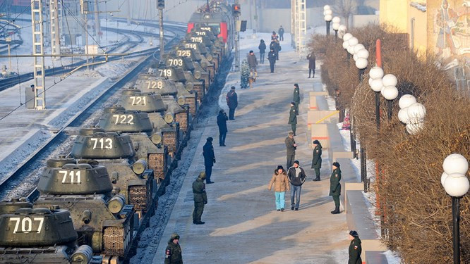 Xe tăng T-34 chiếm một vị trí đặc biệt trong trái tim người dân Irkutsk. Kể từ đầu cuộc Chiến tranh Vệ quốc, Đoàn thanh niên Cộng sản (Komsomol) Irkutsk triển khai phong trào gây quỹ sản xuất xe tăng.