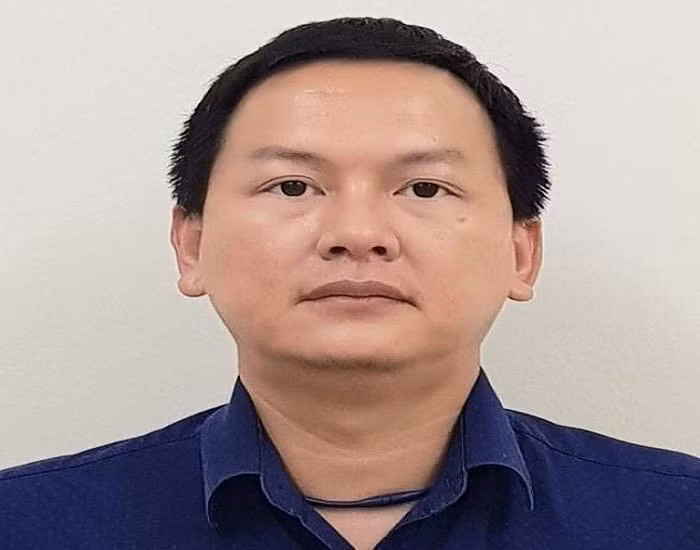 Nguyễn Tiến Thân – nguyên Chuyên viên Vụ Quan hệ quốc tế, Văn phòng Chính phủ bị khởi tố ngày 18/8;