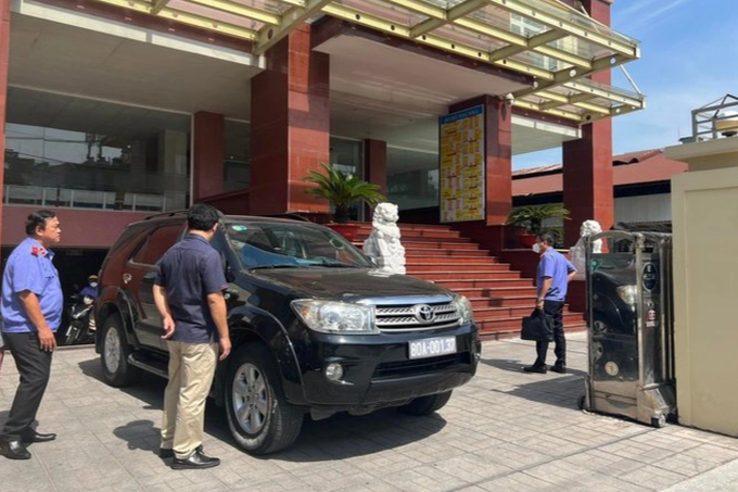 Bắt tạm giam nữ cán bộ Cục Thi hành án dân sự TPHCM nhận hối lộ Bat tam giam nu can bo Cuc Thi hanh an dan su TPHCM nhan hoi lo