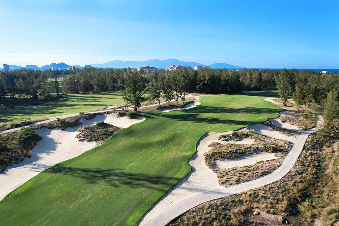 Dư luận đề nghị, cơ quan Công an TP Đà Nẵng sớm vào cuộc điều tra xác minh ông Nguyễn Viết Dũng có đánh người như nội dung nữ caddie tố cáo và nhiều CLB golf thông tin trong thông báo phát đi, nếu có cần xử lý nghiêm theo quy định của pháp luật. Đồng thời đề nghị HĐND tỉnh Quảng Nam cần nhanh chóng nắm bắt thông tin vụ việc để xử lý đại biểu HĐND nếu có vi phạm, nếu không cũng minh oan cho ông Dũng, tránh để mất uy tín của HĐND tỉnh Quảng Nam.