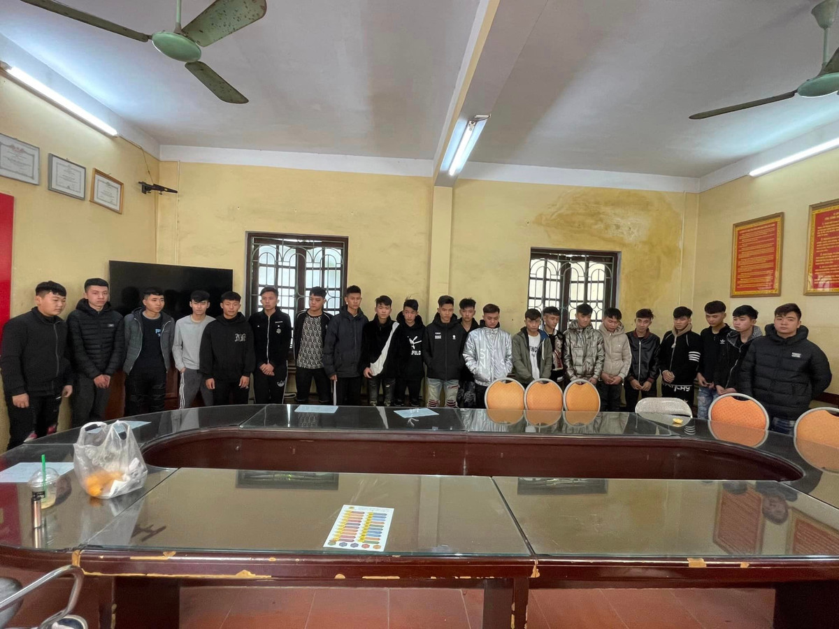 Hai Duong: Trieu tap 30 doi tuong gay nao loan, nem vo chai vao nha dan