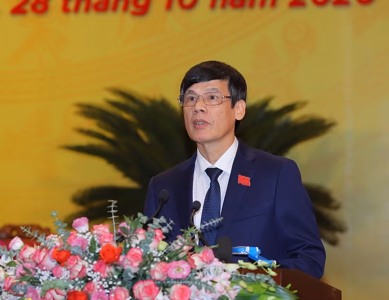 Ông Nguyễn Đình Xứng, nguyên Phó Bí thư Tỉnh ủy, nguyên Bí thư Ban cán sự đảng, nguyên Chủ tịch UBND tỉnh Thanh Hóa;