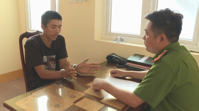  Triệt phá đường dây cá độ bóng đá hơn 1.000 tỷ đồng: Sáng 10/12, Công an Đắk Lắk cho biết, vừa huy động hơn 100 cán bộ, chiến sĩ triệt phá đường dây tổ chức đánh bạc, đánh bạc dưới hình thức cá độ bóng đá và ghi số đề hơn 1000 tỷ đồng do Nguyễn Trọng Long (SN 1990, trú tại xã Cư Ni, huyện Ea Kar, tỉnh Đắk Lắk) cầm đầu. Đến nay, Cơ quan CSĐT đã bắt giữ, triệu tập làm việc 31 người liên quan tại các địa bàn các huyện Ea Kar, M’Đrắk, Krông Pắk, Krông Năng (tỉnh Đắk Lắk) và các tỉnh Khánh Hòa, Bà Rịa - Vũng Tàu. Số tiền đánh bạc giao dịch trong ngày trên dưới 5 tỷ đồng, tổng số tiền giao dịch đánh bạc dưới hình thức ghi số đề và cá độ bóng đá của đường dây này lên đến hơn 1.000 tỷ đồng. 