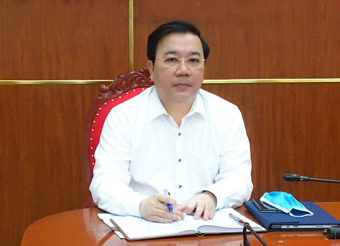 Pho Chu tich Ha Noi Chu Xuan Dung bi de nghi khai tru Dang