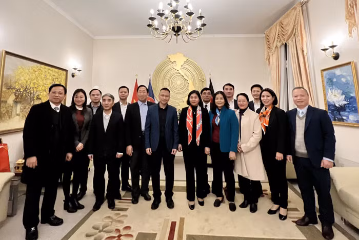 Ha Noi mong muon thuc day hop tac kinh te, dau tu voi Duc-Hinh-5