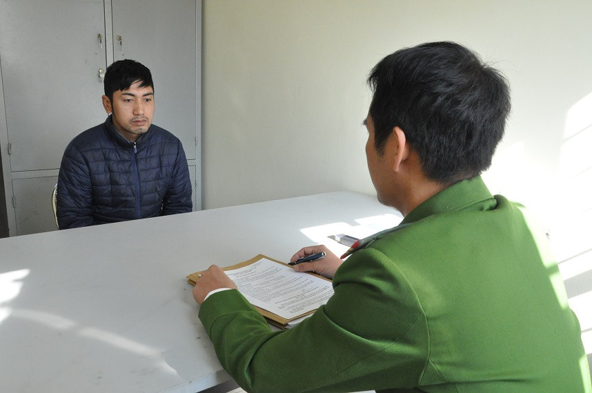  Bắt giữ 2 đối tượng tàng trữ pháo nổ trái phép: Ngày 16/12 và 14/12, Công an huyện Thanh Miện tỉnh Hải Dương phát hiện, bắt quả tang Đinh Tiến Mạnh (SN 1986, ở Nguyễn Văn Tố, phường Quang Trung, TP Hải Dương) và Vương Thiện Nhân (SN 1991, ở xã Vân Trình, huyện Thạch An, tỉnh Cao Bằng) về hành vi tàng trữ trái phép pháo nổ. 