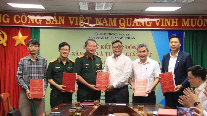 Lộ diện những “ông lớn” được chỉ định thầu cao tốc Bắc – Nam Lo dien nhung “ong lon” duoc chi dinh thau cao toc Bac – Nam