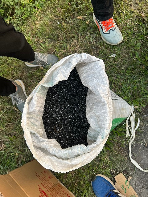 Hải Dương: Thản nhiên chở 32 kg thuốc nổ trên quốc lộ…đi bán - Hình 2 Hai Duong: Than nhien cho 32 kg thuoc no tren quoc lo…di ban-Hinh-2