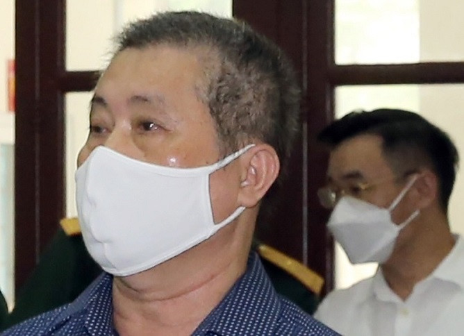 Nhận hối lộ 1,8 tỷ đồng từ Phan Thanh Hữu, cựu Thiếu tướng, cựu Tư lệnh Vùng Cảnh sát biển 3 Lê Xuân Thanh trình bày tại phiên sơ thẩm nói rằng: "Tôi vô cùng hối hận vì với cương vị tư lệnh vùng đã để xảy ra hành vi mà như bản luận tội nêu. Hôm nay, trước HĐXX, tôi xin lỗi Đảng, Nhà nước, xin lỗi Quân ủy Trung ương và Thủ trưởng Bộ Quốc phòng".