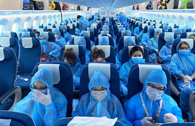 Tại cuộc họp báo hồi cuối tháng 6, lãnh đạo cơ quan an ninh điều tra cho biết kết quả điều tra bước đầu đã chứng minh các bị can nhận hàng chục tỷ đồng và hàng trăm ngàn USD. Trước đó, người phát ngôn Bộ Công an cũng cho biết có gần 2.000 "chuyến bay giải cứu" người Việt từ nước ngoài về trong các đợt COVID-19 vừa qua. Có chuyến bay sau khi trừ chi phí, lợi nhuận lên đến vài tỷ đồng.