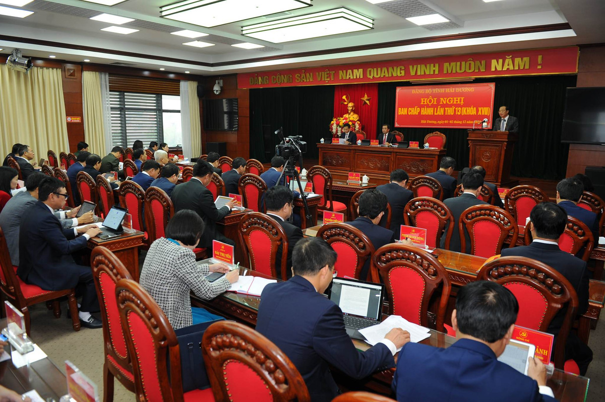 Bí thư Tỉnh ủy Hải Dương: “Không vì lợi ích cá nhân làm ảnh hưởng công việc chung” - Hình 2 Bi thu Tinh uy Hai Duong: “Khong vi loi ich ca nhan lam anh huong cong viec chung”-Hinh-2