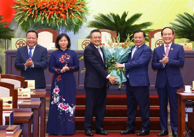 Trong quá trình công tác, ông từng kinh qua nhiều vị trí công tác khác nhau như: chuyên viên, Chánh Văn phòng, Phó Tổng Giám đốc Kho bạc Nhà nước Việt Nam; Phó Chủ tịch UBND, Phó Bí thư Tỉnh ủy Đắk Lắk; Ủy viên Ủy ban Kiểm tra Trung ương; Bí thư Tỉnh ủy Bắc Giang; Phó Chủ nhiệm Ủy ban Kiểm tra Trung ương; Bí thư Tỉnh ủy Lạng Sơn.