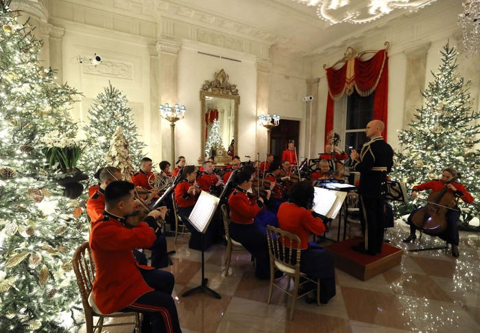 Một ban nhạc biểu diễn trong Nhà Trắng ngày 2/12.