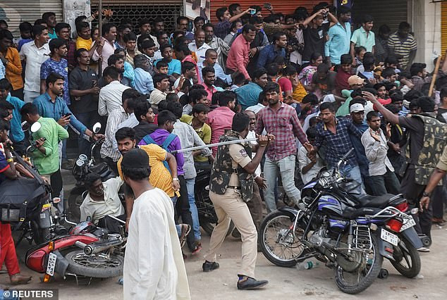 Vu cuong hiep, thieu song nu bac si 27 tuoi: Dan An Do noi con thinh no-Hinh-11