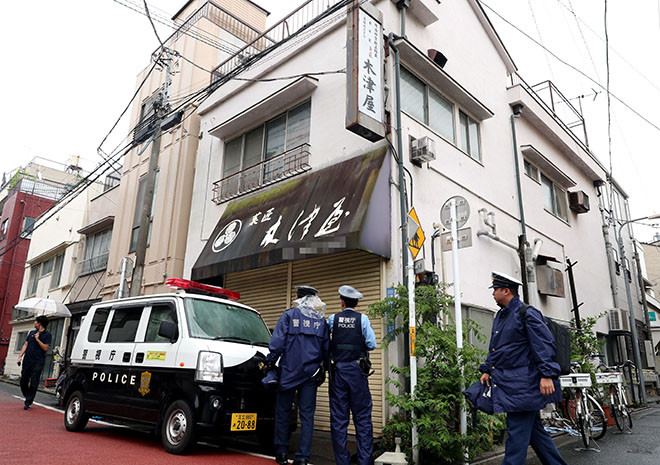 Theo trình báo của con trai ông Kizu, cha cậu đã nói rằng "Tôi đã giết con gái tôi. Tôi muốn chết". Ông Kizu sau đó đã treo cổ tự vẫn. Ảnh: AS.