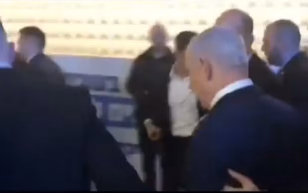 Ban rocket khien Thu tuong Israel buoc roi bo mot su kien