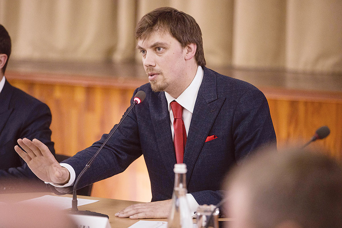 Ở tuổi 35 tuổi, ông Oleksiy Goncharuk đã trở thành người trẻ tuổi nhất từng giữ cương vị thủ tướng của Ukraine. Ảnh: KP.