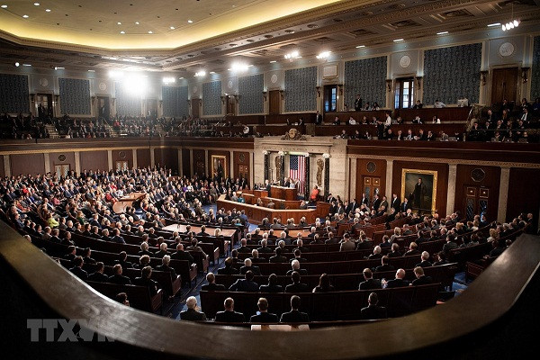 Nuoc My doi mat kho khan va co hoi nao trong nam 2020?