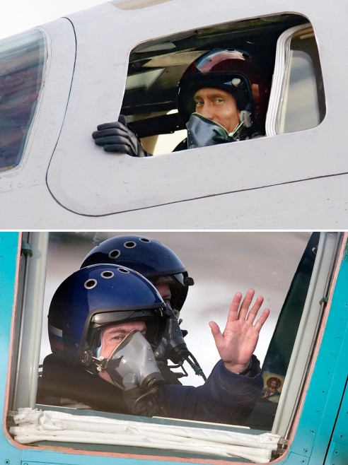 Ông Dmitry Medvedev trước lúc cất cánh trên máy bay ném bom Su-34 ở Kubinka gần Matxcơva. Ông Vladimir Putin cất cánh trên chiếc máy bay ném bom Tu-160 ở Murmansk. (Ảnh: TASS)